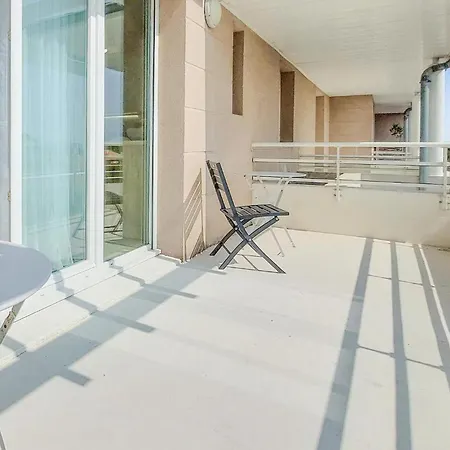 2 Bedroom Lovely In