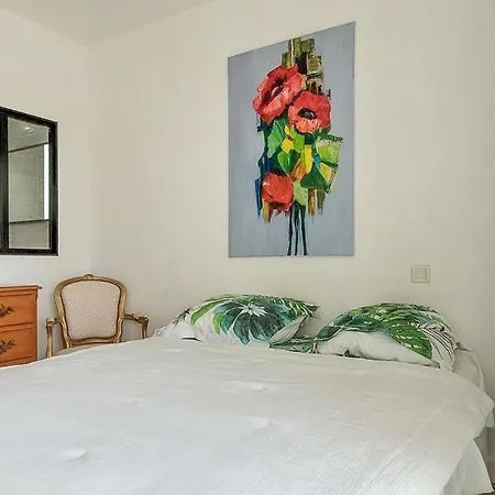 Appartement 2 Bedroom Lovely In